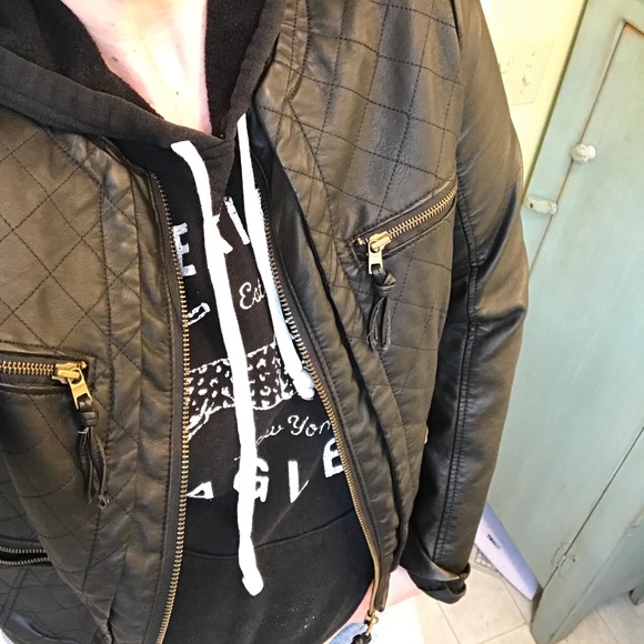 American eagle outfitters vegan leather jacket L - Picture 3 of 7